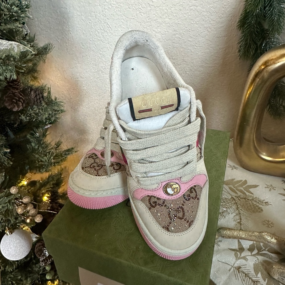 💯 authentic Gucci sneakers